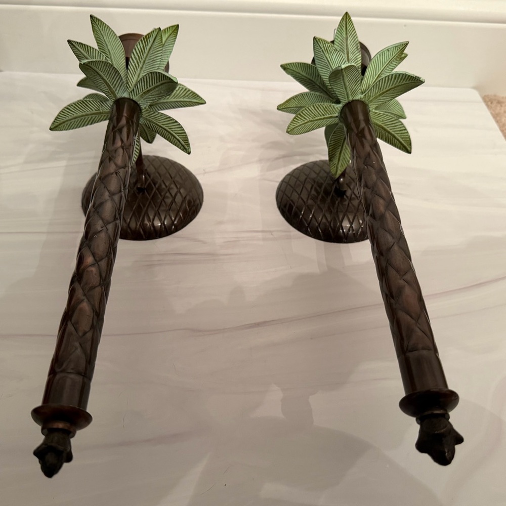 Tropical Palm Wall Sconce Set in Brown and Green - Picture 3 of 6